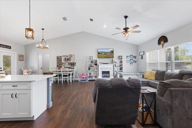 5231 NW 73RD STREET, Chiefland, FL 32626