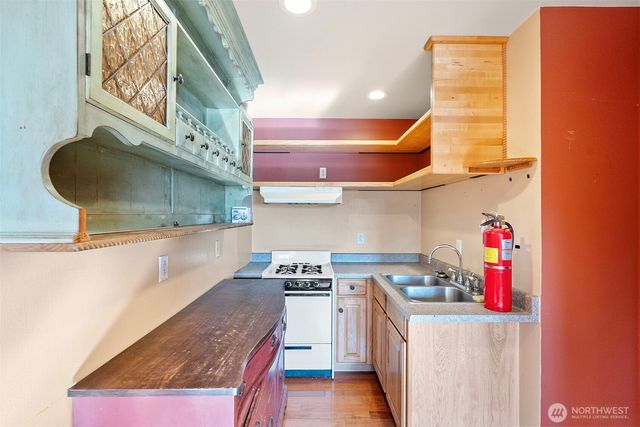 9710 Cramer Road NW, Gig Harbor, WA 98329