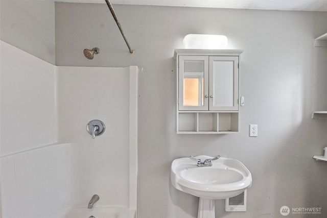 9710 Cramer Road NW, Gig Harbor, WA 98329