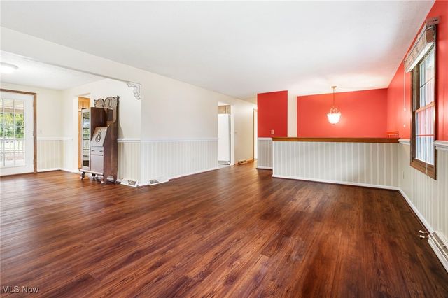 327 39th Street SW, Canton, OH 44706