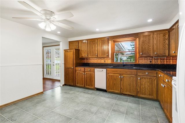 327 39th Street SW, Canton, OH 44706