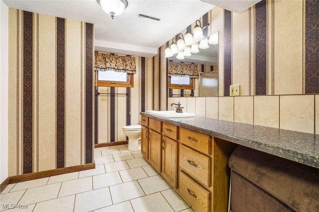 327 39th Street SW, Canton, OH 44706