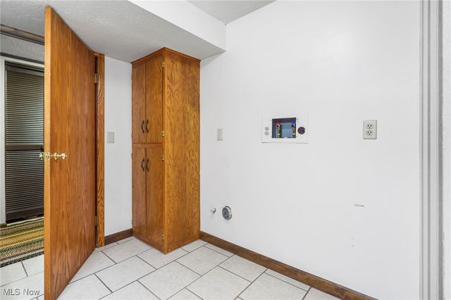 327 39th Street SW, Canton, OH 44706