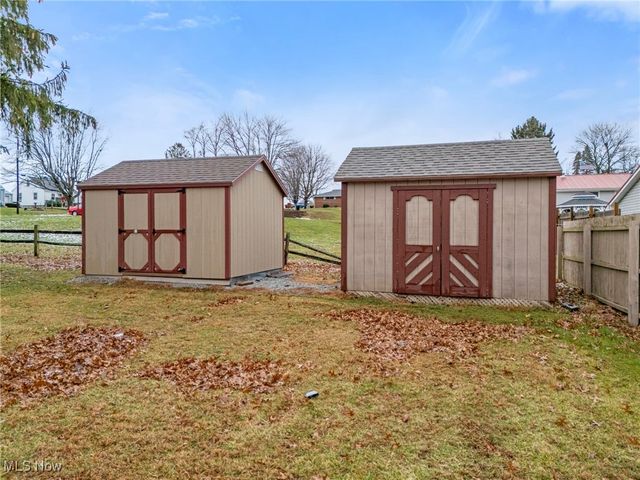 327 39th Street SW, Canton, OH 44706