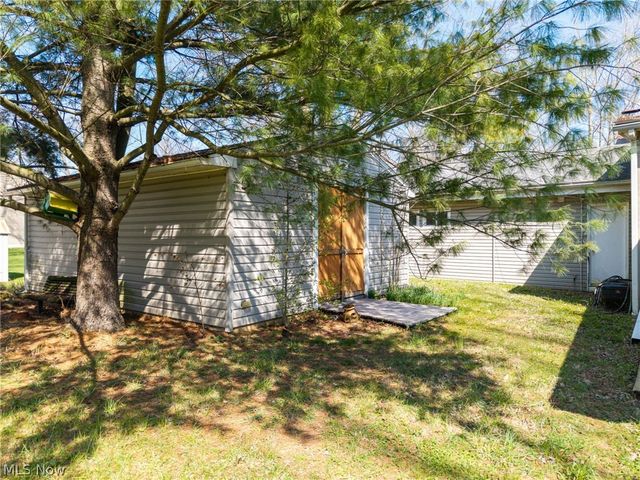 4942 Lear Nagle Road, North Ridgeville, OH 44039