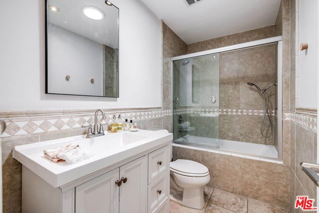 445 Washington Boulevard 10, Marina Del Rey, CA 90292