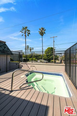 445 Washington Boulevard 10, Marina Del Rey, CA 90292