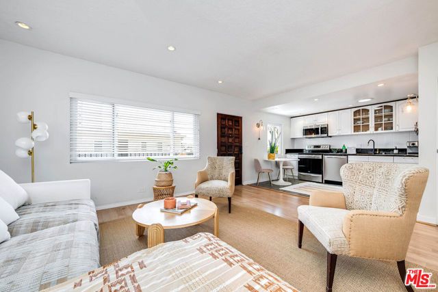 445 Washington Boulevard 10, Marina Del Rey, CA 90292