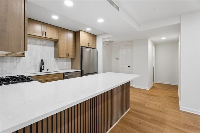 2965 Pharr Court South NW 118, Atlanta, GA 30305