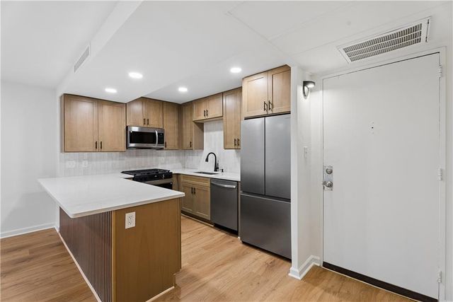 2965 Pharr Court South NW 118, Atlanta, GA 30305