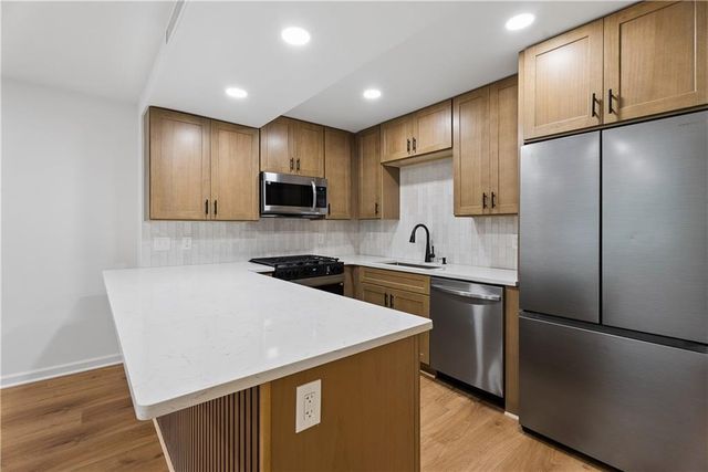 2965 Pharr Court South NW 118, Atlanta, GA 30305