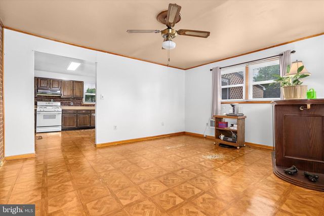 4913 RUSSELL AVE, Hyattsville, MD 20782