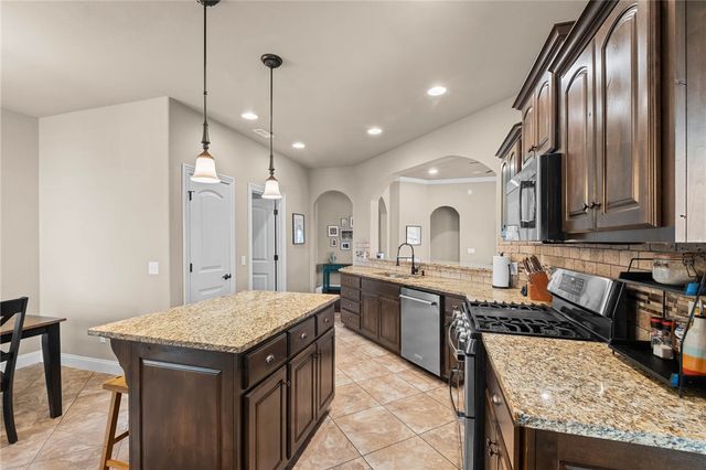 1261 Chattie Drive, Centerton, AR 72719