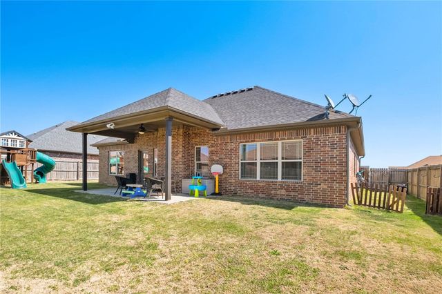 1261 Chattie Drive, Centerton, AR 72719
