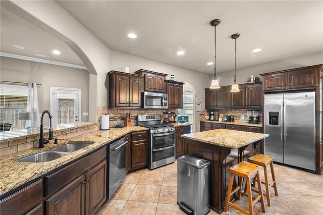 1261 Chattie Drive, Centerton, AR 72719