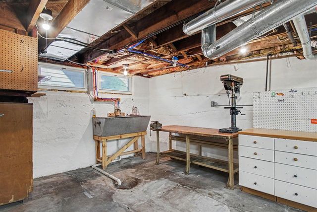 48 Mayfield Avenue, Grand Rapids, MI 49503