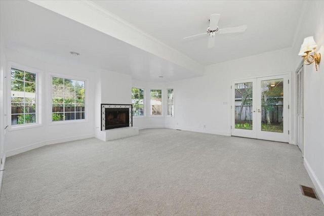 915 Berry Avenue, Los Altos, CA 94024