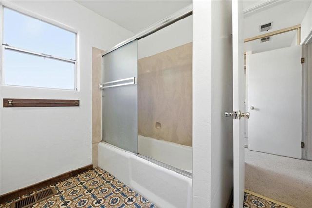 915 Berry Avenue, Los Altos, CA 94024