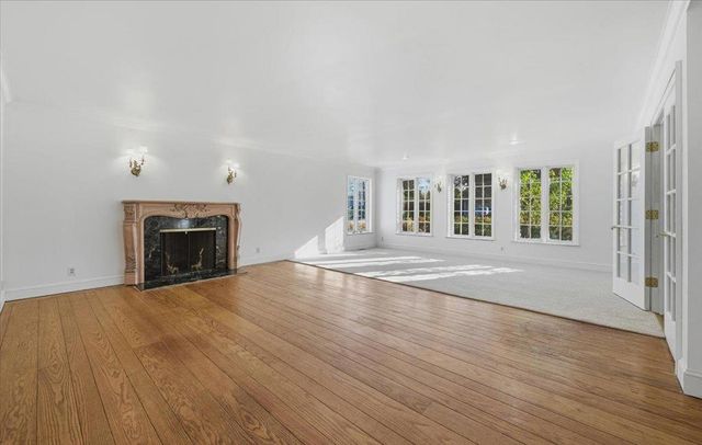 915 Berry Avenue, Los Altos, CA 94024