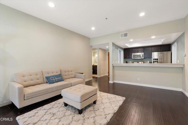 2559 Plaza Del Amo 111, Torrance, CA 90503