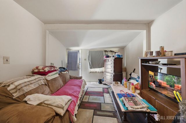 294 Devoe Avenue, Spotswood, NJ 08884