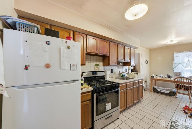 294 Devoe Avenue, Spotswood, NJ 08884