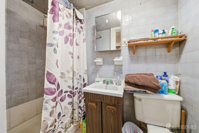 294 Devoe Avenue, Spotswood, NJ 08884