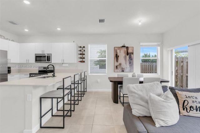 16264 SW 292nd St 16264, Homestead, FL 33033