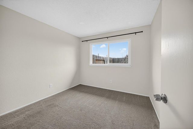 6635 Spoerriwood Ct, Sacramento, CA 95828