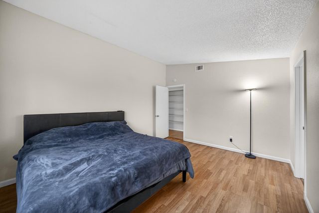 6635 Spoerriwood Ct, Sacramento, CA 95828