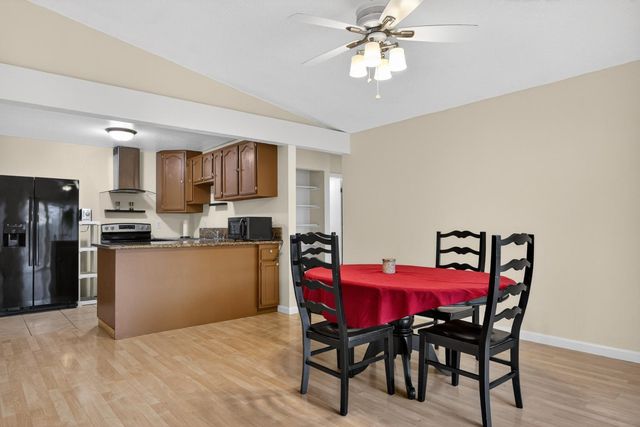 6635 Spoerriwood Ct, Sacramento, CA 95828