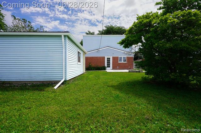 15646 Selwyn Street, Southgate, MI 48195
