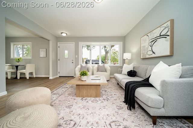 15646 Selwyn Street, Southgate, MI 48195
