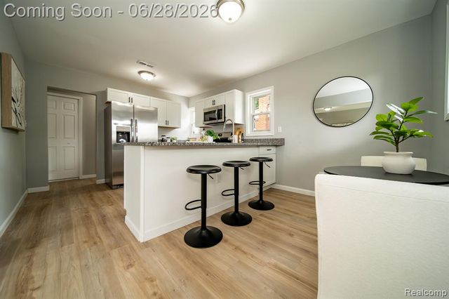 15646 Selwyn Street, Southgate, MI 48195