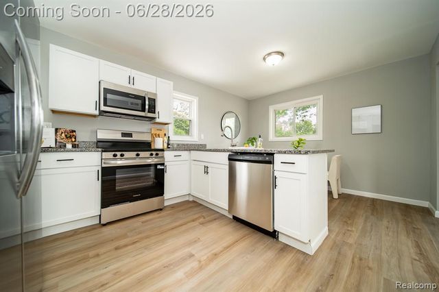 15646 Selwyn Street, Southgate, MI 48195