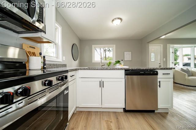15646 Selwyn Street, Southgate, MI 48195
