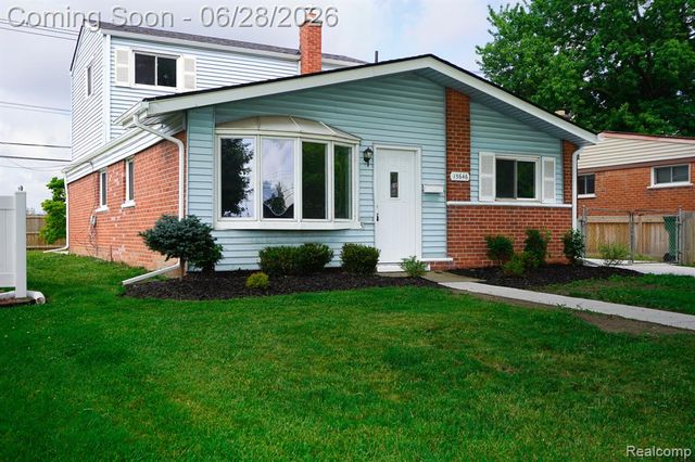15646 Selwyn Street, Southgate, MI 48195