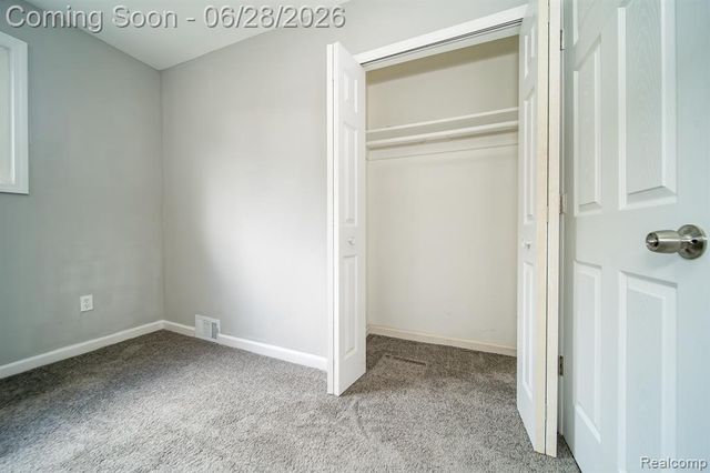 15646 Selwyn Street, Southgate, MI 48195