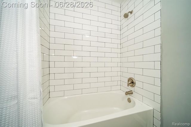 15646 Selwyn Street, Southgate, MI 48195