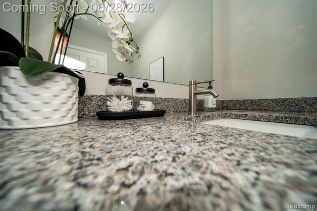 15646 Selwyn Street, Southgate, MI 48195