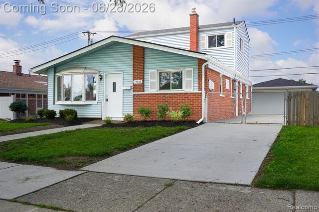 15646 Selwyn Street, Southgate, MI 48195