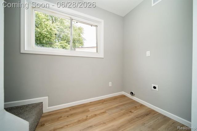 15646 Selwyn Street, Southgate, MI 48195