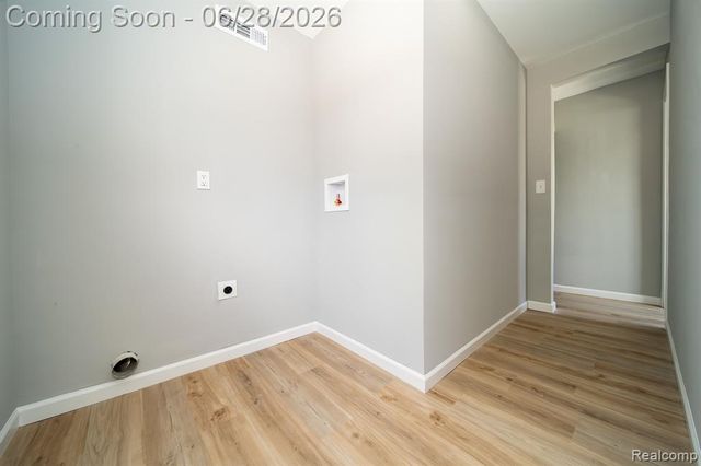 15646 Selwyn Street, Southgate, MI 48195