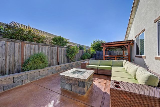 4000 Don River Ln, Sacramento, CA 95834