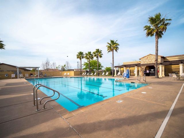 4000 Don River Ln, Sacramento, CA 95834