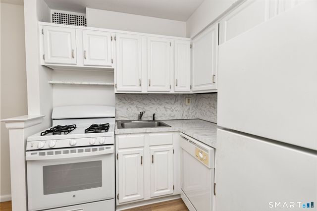 125 Prospect Street APT 2D, Stamford, CT 06901