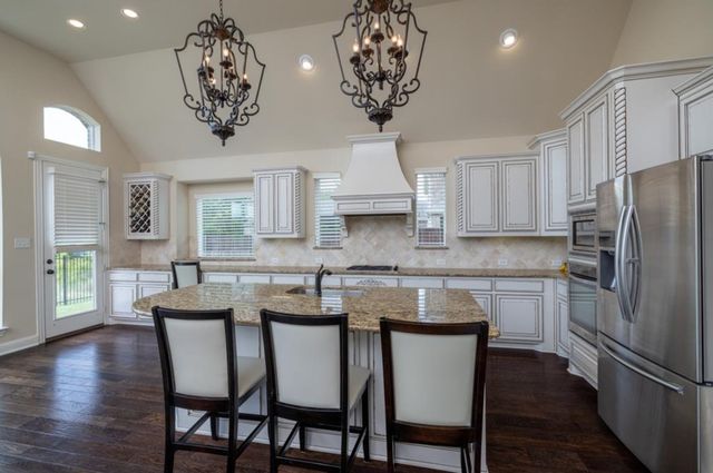 6812 S Fork Drive, North Richland Hills, TX 76182