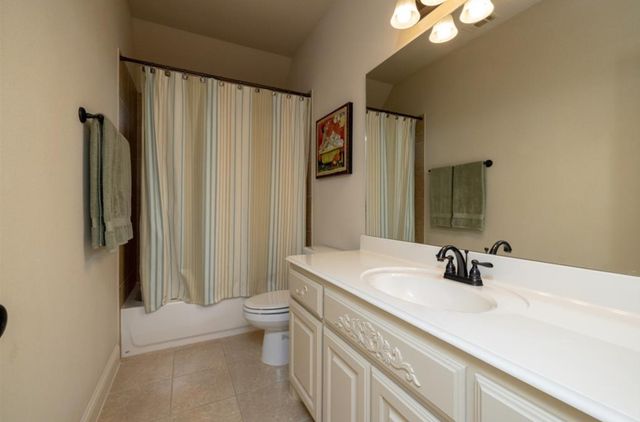 6812 S Fork Drive, North Richland Hills, TX 76182