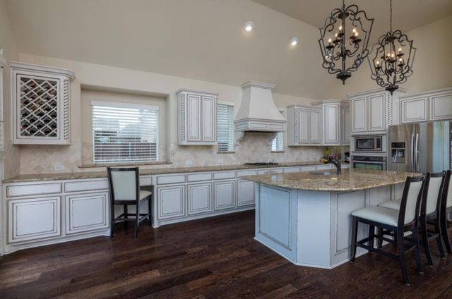 6812 S Fork Drive, North Richland Hills, TX 76182