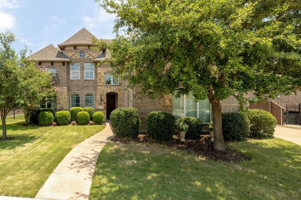 6812 S Fork Drive, North Richland Hills, TX 76182